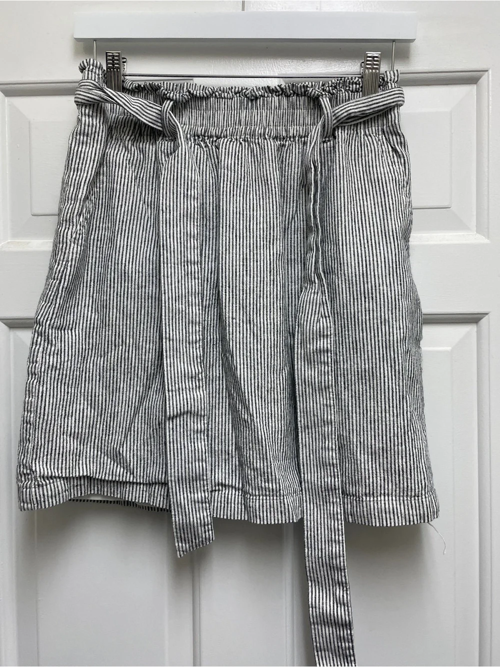 Striped Waist Mini Skirt - Black & White